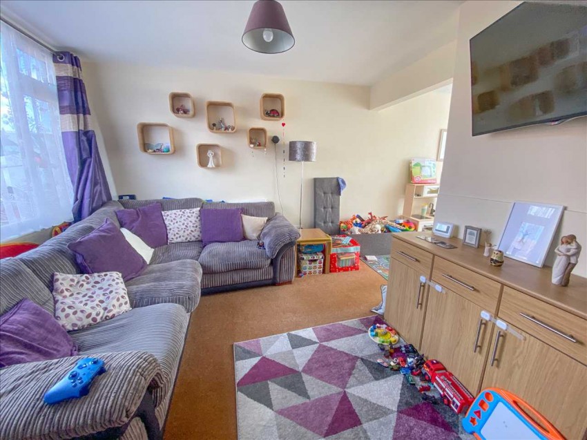 Images for Hawthorn Drive, Ipswich